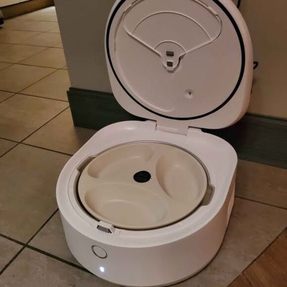 NEW. WHITE. PLASTIC BOWL. PETLIBRO POLAR SMART PET CAT WET FOOD FEEDER 3-MEAL - Picture 6 of 7